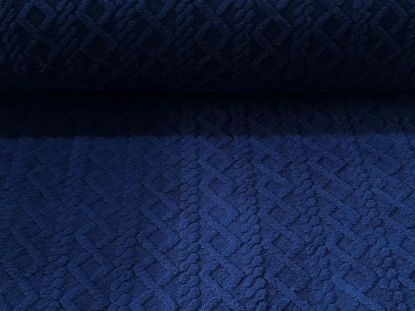 Fleece jacquard: conheça o tecido ideal para roupas e mantas de inverno