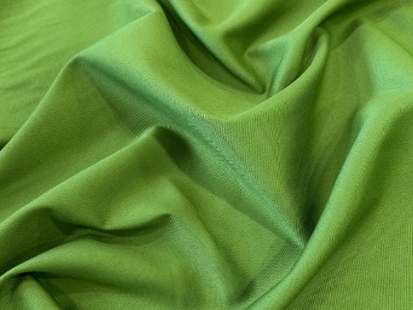 Tecido alfaiataria: como escolher o material ideal para vestidos, calças e blazers